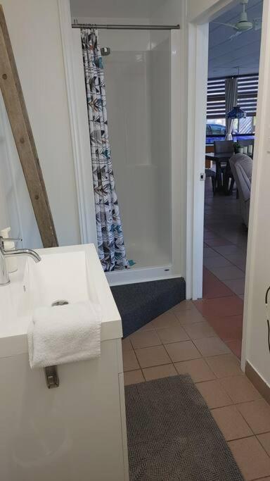 Appartement Loft Avec Vue A 180 Degre à Louiseville Extérieur photo